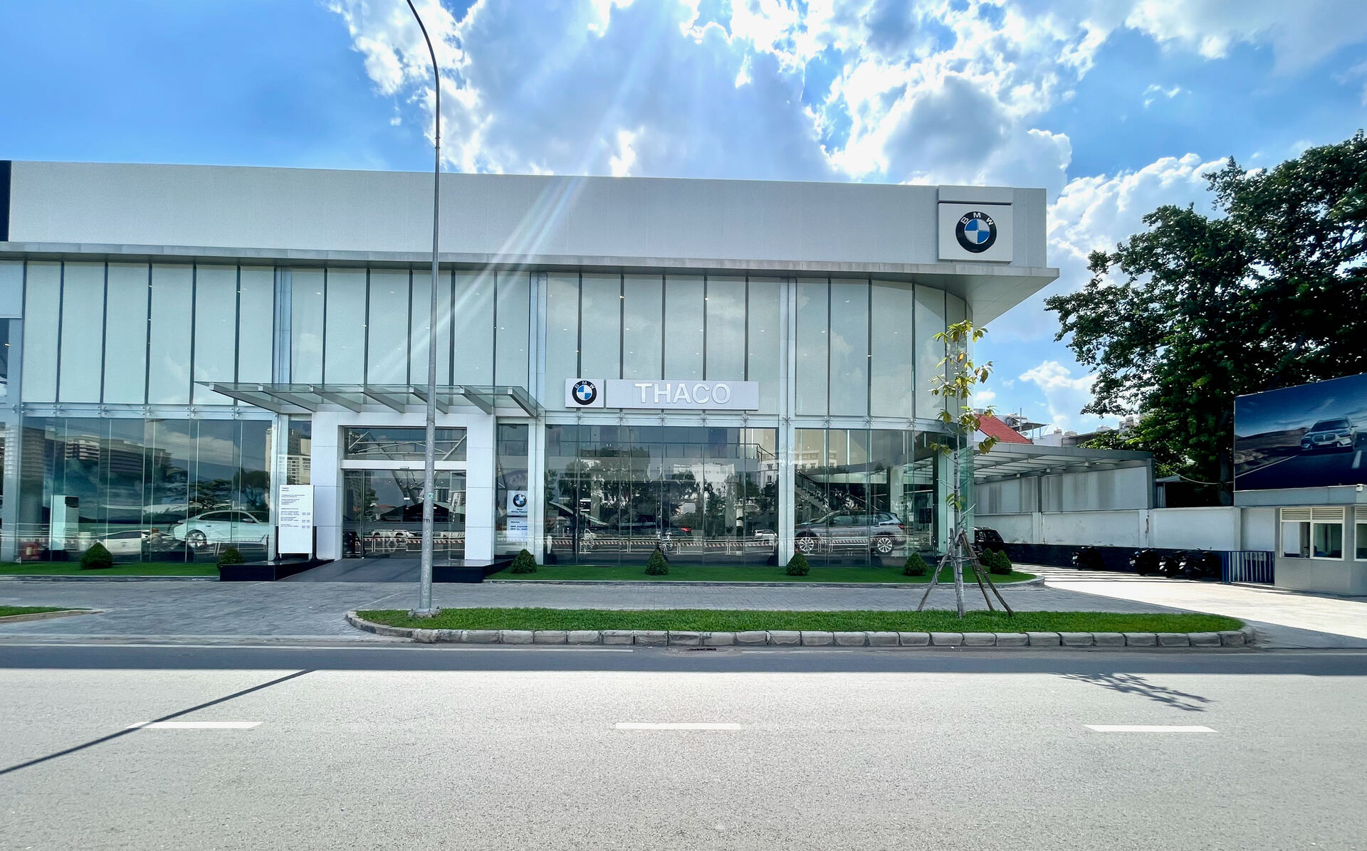 BMW Phú Mỹ Hưng