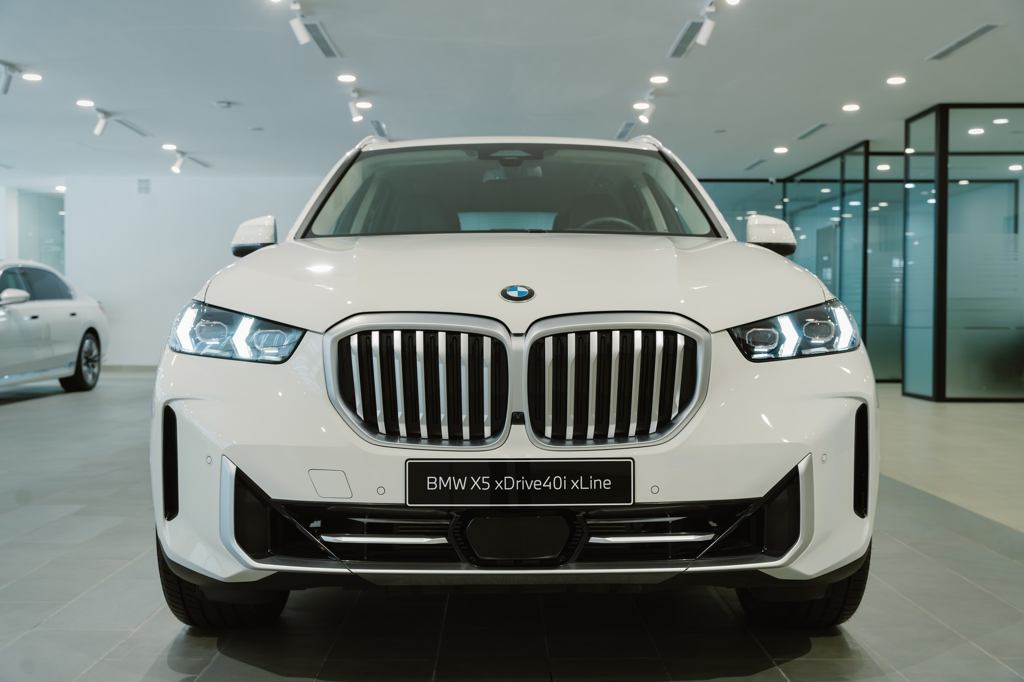 DRIVE YOUR PASSION: BMW X5 – Ưu Đãi Lên Đến 188 Triệu & Gói Đặc Quyền BEC Chỉ Trong Tháng 7!
